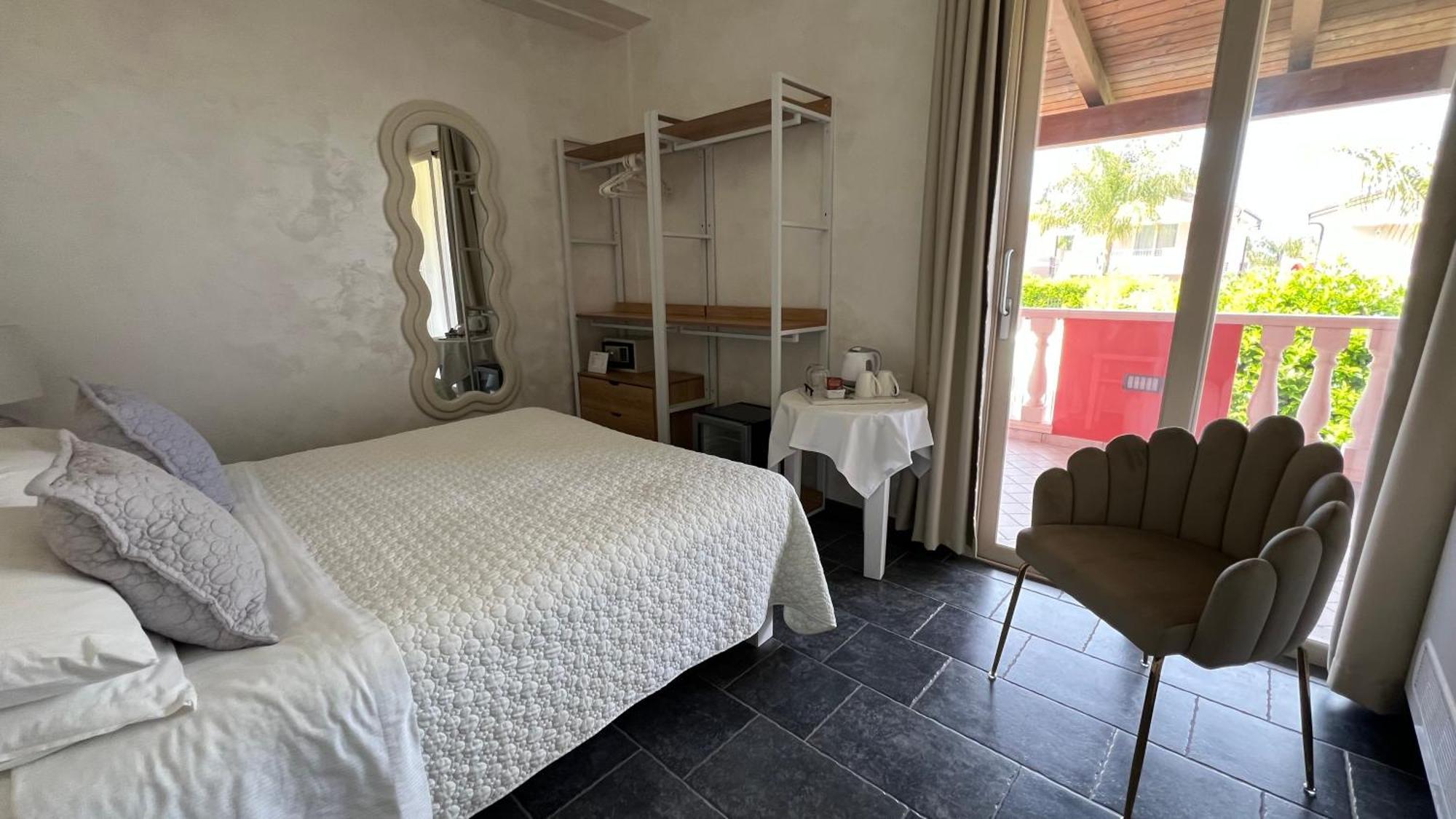 Borgo Di Santa Barbara Hotel Santa Domenica  Eksteriør billede